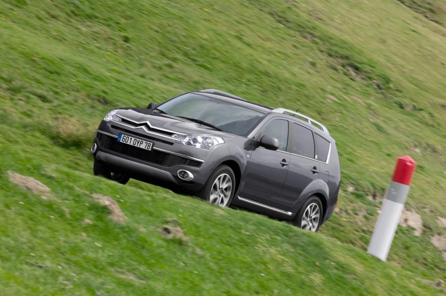  Citroen C-Crosser 2008 года  (фото 22 из 144)